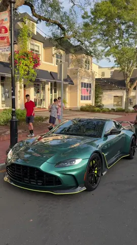 Certified attention grabber ✅ #astonmartin #v12vantage #astonmartinvantage #attentiongrabber #fypシ 
