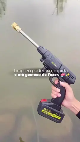 Potência e praticidade pra sua limpeza! A Lavadora de alta pressao deixa tudo brilhando em minutos.  Para comprar esse item coloque o ID BCT-EET-LMB na barra 