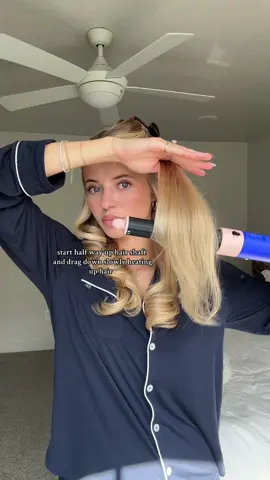 The perfect Dyson curls tips 🫦✋🏻 #dysonairwrap #hairhowto #hairtok #blowoututorial @Dyson USA #blowouthair @Cozy Earth 