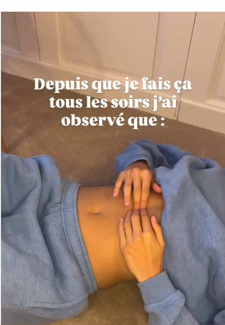 Ça me prends 4 minutes à tout casser, je t'explique :  En trait tiré avec tes doigts, de ton sternum au bas inférieur de ta côte, cette manœuvre te permet de masser indirectement ton diaphragme ! Quels bienfaits pour moi ? -> redonner de l'espace à ma respiration après ma journée de travail -> apaiser mon système nerveux -> réduire mes ballonements -> relâcher mes tensions musculaires -> laisser divaguer mon esprit ! Tu as déjà testé cette manœuvre ? Partage moi ton ressenti en commentaires ! #bienetre #mindset #detente #pourtoi 