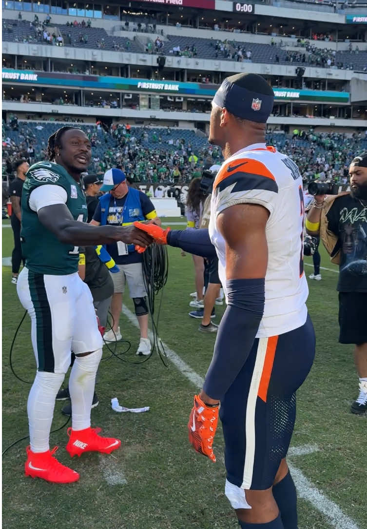 two of the fiercest competitors 🫡 #ajbrown #philadelphiaeagles #patsurtain #denverbroncos #nfl 