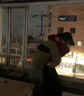 Please give me a hug#paratiiiiiiiiiiiiiiiiiiiiiiii #pppppppppppppppp #hug #night #Love 