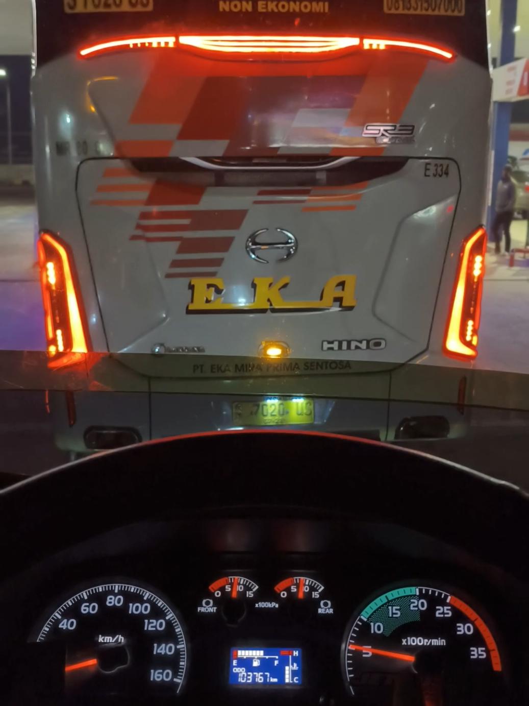 Podo podo HINO nya 😬 #hino500 #hinorm280 #hino #OrangeGank #storydriver 