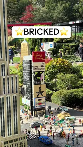 #wicked @arianagrande @Cynthia Erivo #lego #legoland 