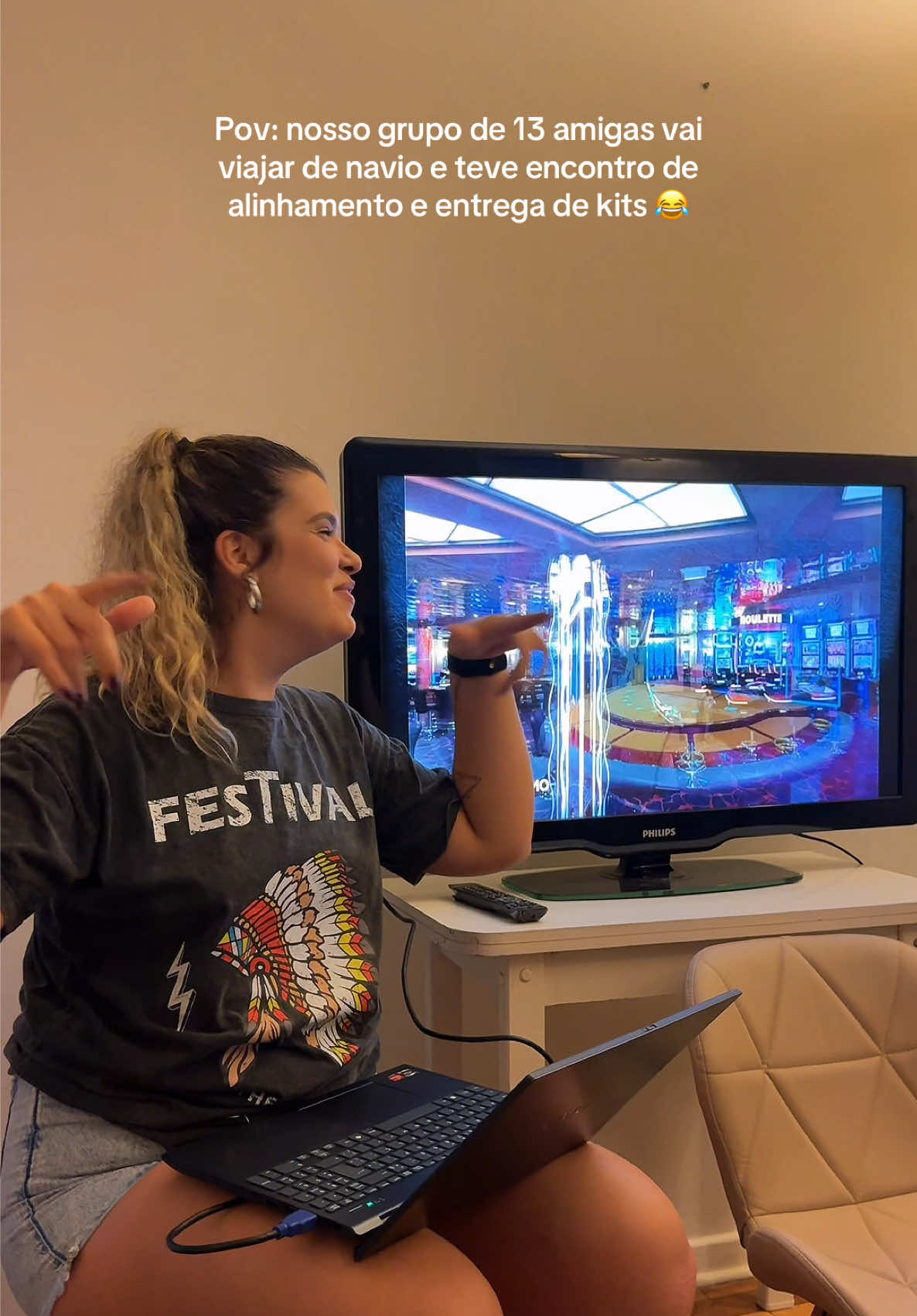 Desculpa a gritaria 😂 Nossa amiga @Isabela Crespo arrasou no ppt e press kit ❤️ Comenta aqui se quer parte 2 com o unboxing do kit 😝 #fyp #fyppppppppppppppppppppppp 