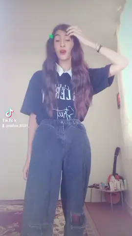 تهش شما خسته میشید هیتر میشه فالوور😂😉😎منتظر اون روز باشید کیا قبول دارن راست میگم بگن؟! هعییییی این اهنگ قدیمی کیاااا گوش دادن؟!  #اکسپلور  #پیشرفت  #فوریو  #طرفدار  #اخرش