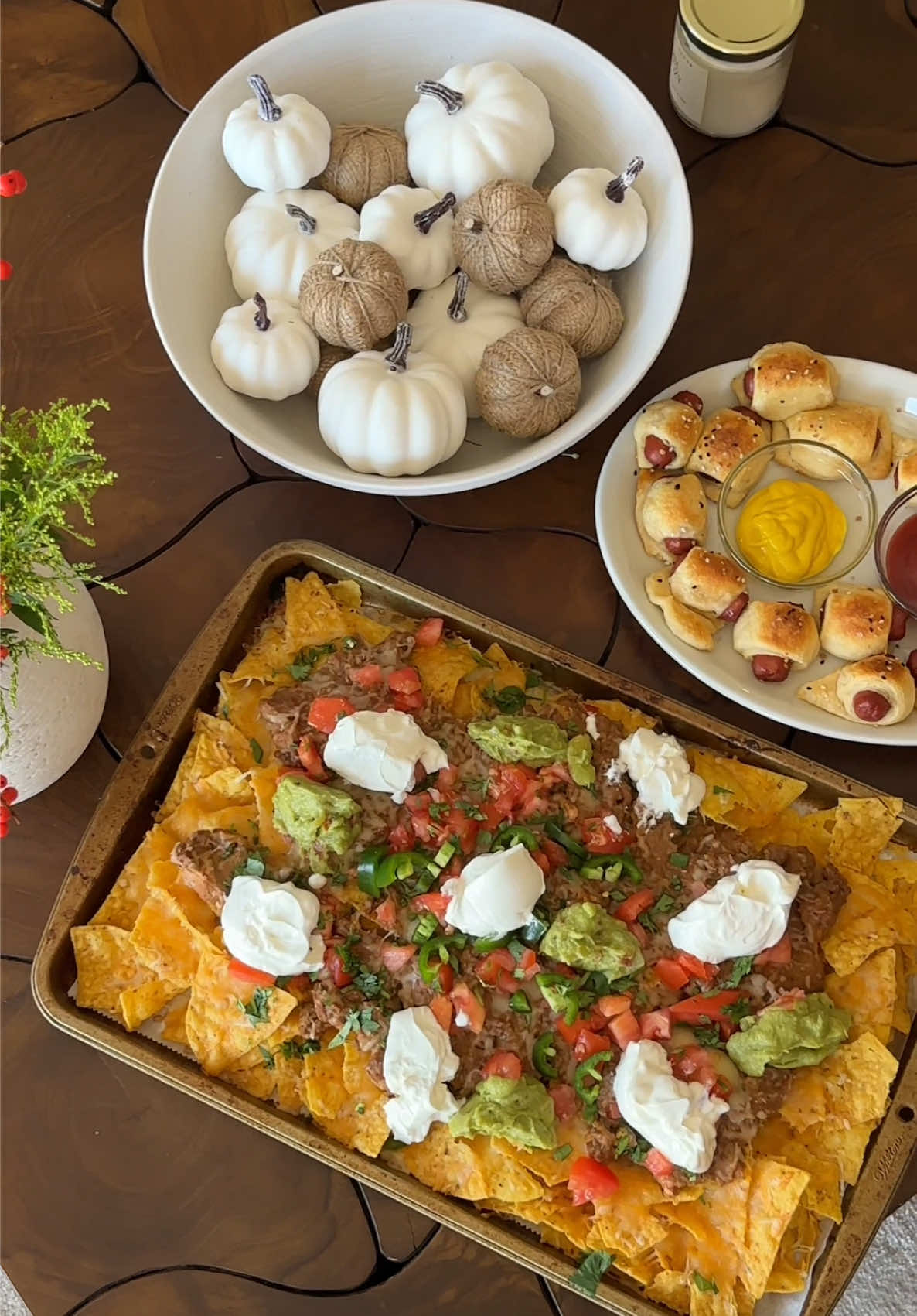 Let’s make some game day nachos for this week’s game day snack 🥑🍅🧅 what should I make next weekend? #nachos #gamedayfood #foodtiktok #cooking #eating 