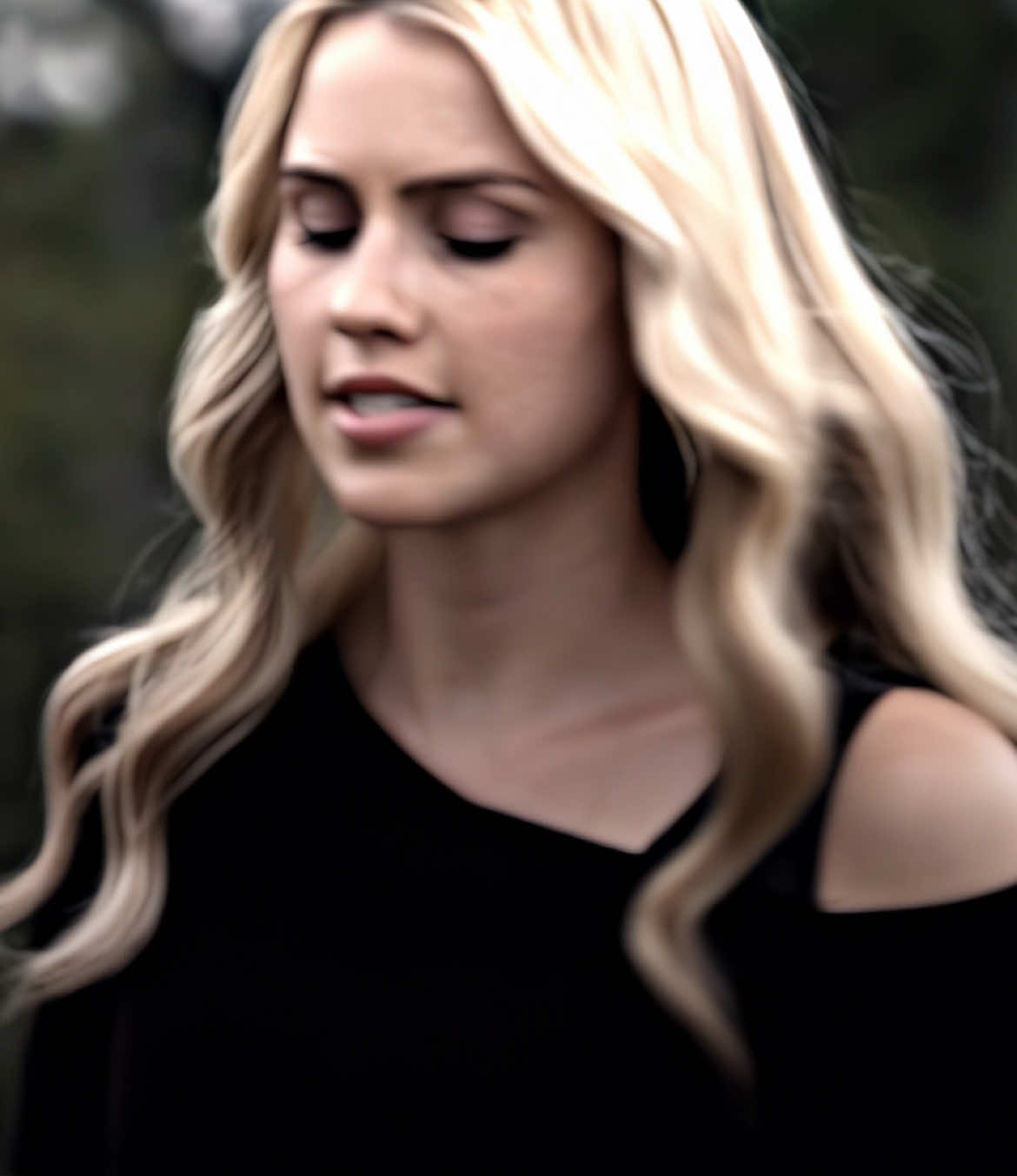 ela com essa música meu deus to passando mal | #gfperaltas #foryou #fyp #rebekahmikaelson #claireholt  scp: walke7scenes ac: @a1exsmp3 