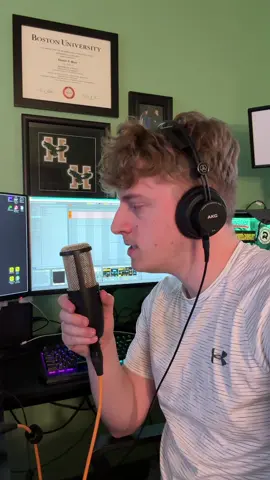 Ignore the hair 😅 Testing more recording stuff with some Maisie Peters