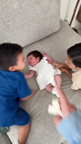 viva la fertilidad de esta familia!!!! #isaliagomez #mamadetres #postparto 