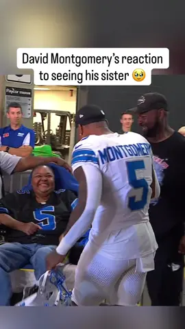 #DavidMontgomery’s sister, Kiki was paralyzed in a car accident last year. Since then, she hadn’t seen him play live. Today, Montgomery played in his hometown of Cincinnati and she was able to see him on the field ❤️  #NFL #Love #detroitlions #espnsocial (📺 FOX)