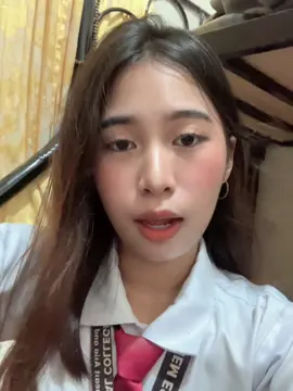 school girl naa 😂