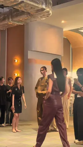 Fitting #model #modelwalk #xuhuong #fyp 