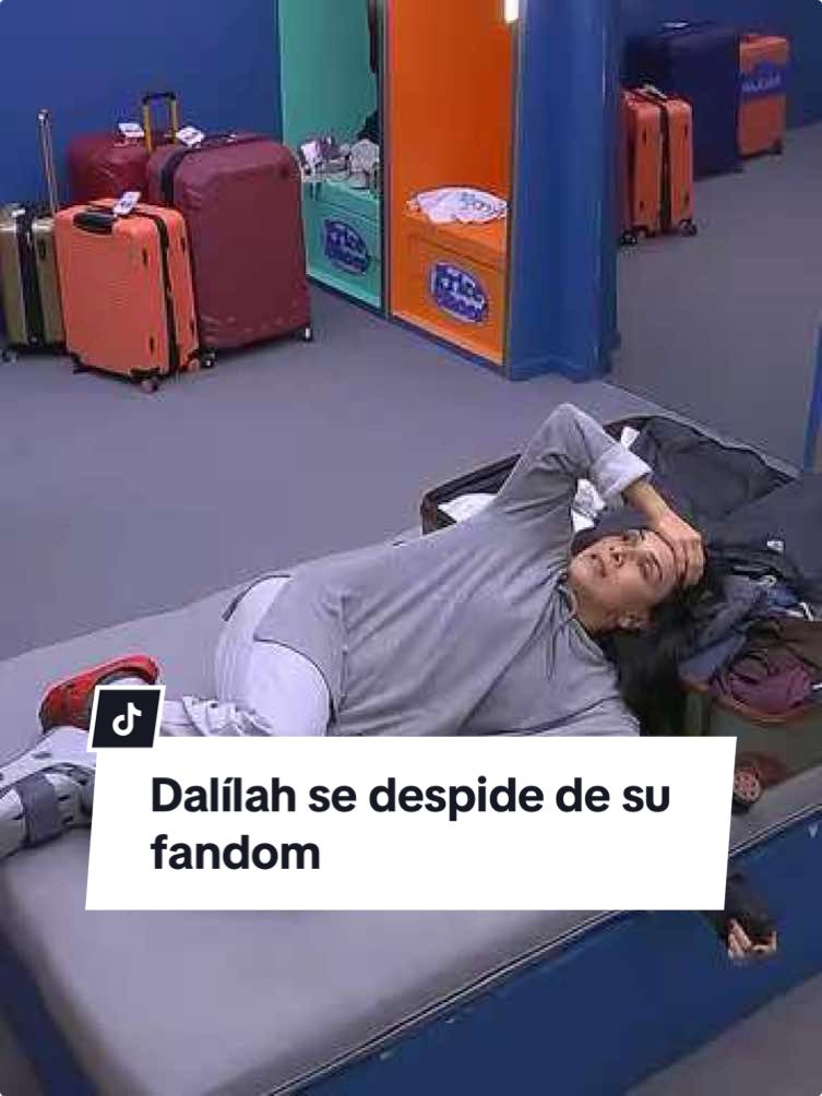 ¡ @dalilahpolanco abre su corazón y se despide de su fandom agradeciendo todo el apoyo! Si quieres ver el momento COMPLETO, suscríbete ya a @vix y no te pierdas de nada con el 24/7 🔥 #LaCasaDeLosFamososMx, rumbo a la final,  disponible también en #LasEstrellas y #Canal5.