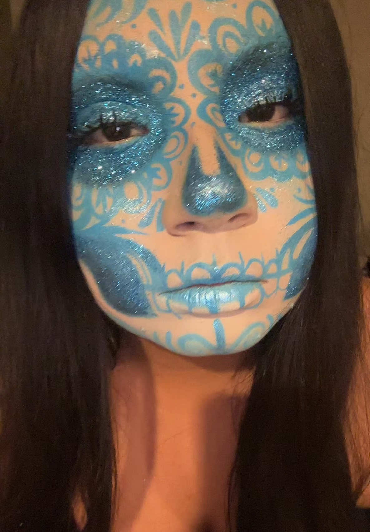 in all honesty I almost didn’t finish this look half way thru ib:@Yunabi #catrinamakeup #catrina #october #creativemakeup #fyp 
