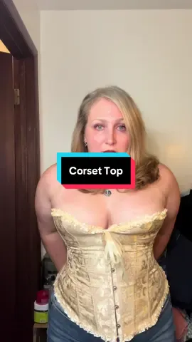 This corset’s quality is better than most for this price point, imo. #tiktokshophalloween #tiktokshopcreatorpicks #tiktokshopfalldealsforyou #autumnliving #corsettop  