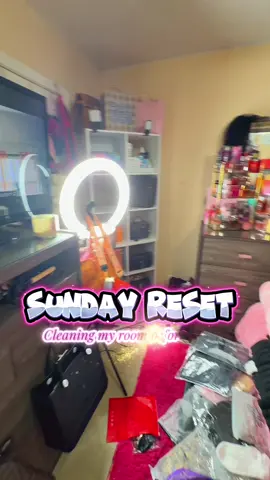 Sunday Reset “cleaning my room before work “ 💗 #postthatcontent #sundayreset #beforeworkvibes #fyp #vlogday 