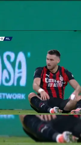 Resumen Milán vs Juventus Serie A#futbol⚽️ #resumen #milanfc🔴⚫ #juventus⚪⚫ #santigimenez 