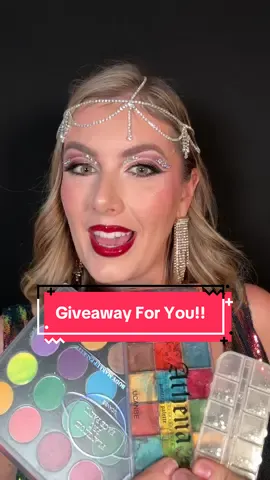 I’m giving this to you! Who will win?! I’ve been doing Halloween makeup looks for years and this year I wanted to give back to one of you with your own Halloween makeup kit! This will include the three items shown - water activated face paint palette, the oil based face paint palette, and gems as well as a few other goodies.  Gifting ends Friday 10/10 and winner will be contacted the next day. By me personally, on this account.  Rules to enter: ✨ Must be 18+  ✨ In the U.S. ✨Follow me on TikTok  ✨Comment a Halloween makeup look idea, it could be what you’re being or any suggestion!  For a bonus entry follow me on IG @Everydayzandy and tag a friend in the comments!  Gifts will be coming from Amazon. This is in no way affiliated with TikTok. #gifting #giveaways #halloweenmakeup #halloween2025 #halloweencostumeideas 