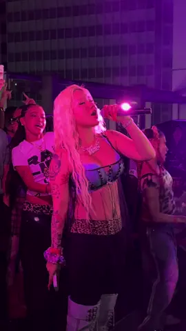 めっちゃ近いし可愛すぎるしやばいめっちゃ充実した🥹#@LANA 