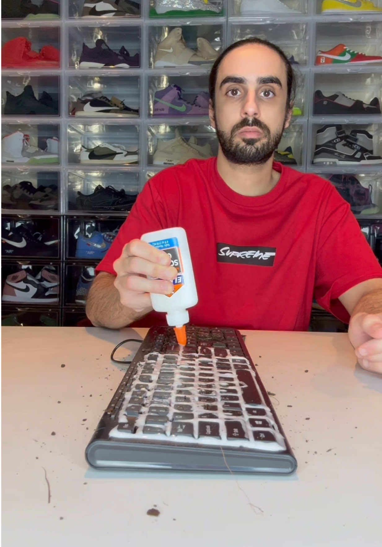 Keyboard Cleaning Hack 😵 #hacks #lifehacks #cleaning #asmr #satisfying 