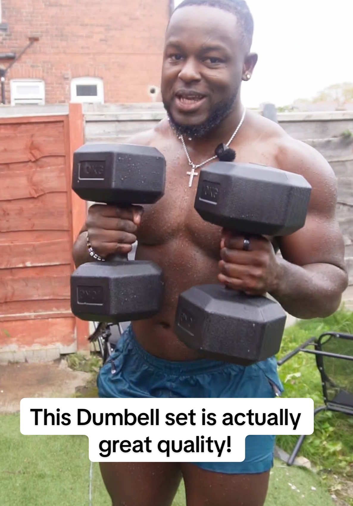 This Dumbell set is actually descent, great quality! #dumbell #homeworkouts #giftidea #spotlight #tiktokmademebuyit 