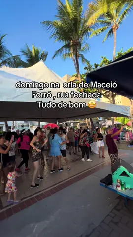 🎶 Domingo na orla de Maceió! Rua fechada, forró ao vivo e muita diversão pra toda família. Perfeito pra passear, andar de bike, patinete ou só curtir o clima leve da orla. ☀️ 📲 Quer aproveitar o melhor de Maceió? Me chama no WhatsApp: 11 987955663 