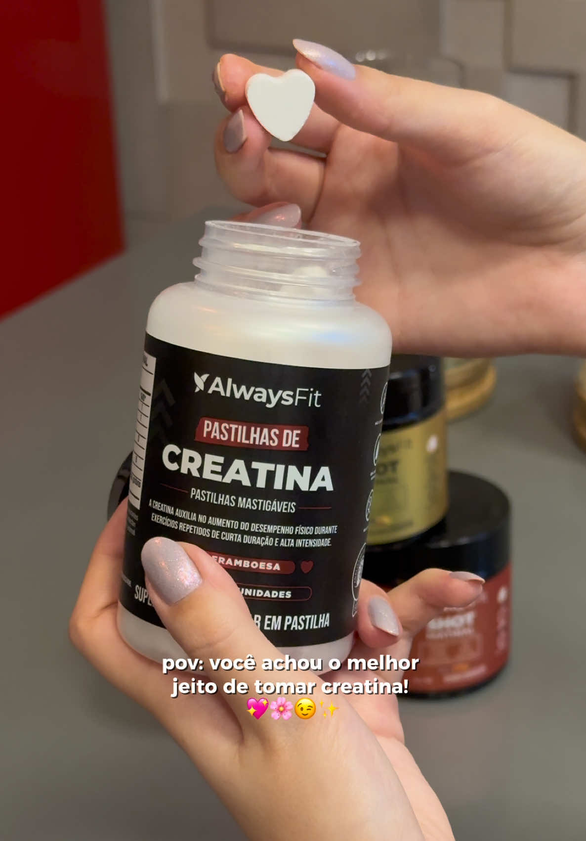 Always Fit entregando tudo!  Qualidade, sabor bom, acessibilidade e produtos legais 🌸💖💫 Nossa creatina em pastilha chegou, sabor framboesa e formato de coração…nunca foi tão legal tomar sua creatina diária 😉 #creatinagummy #creatina #GymTok #fyp #aesthetic 