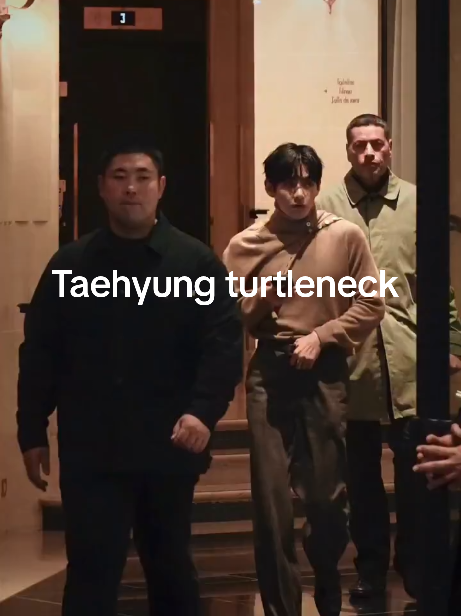 aduhh style turtleneck lgi dia  #kimtaehyung #taehyungxceline  #viralvideo  #armybts #taehyung_bts 