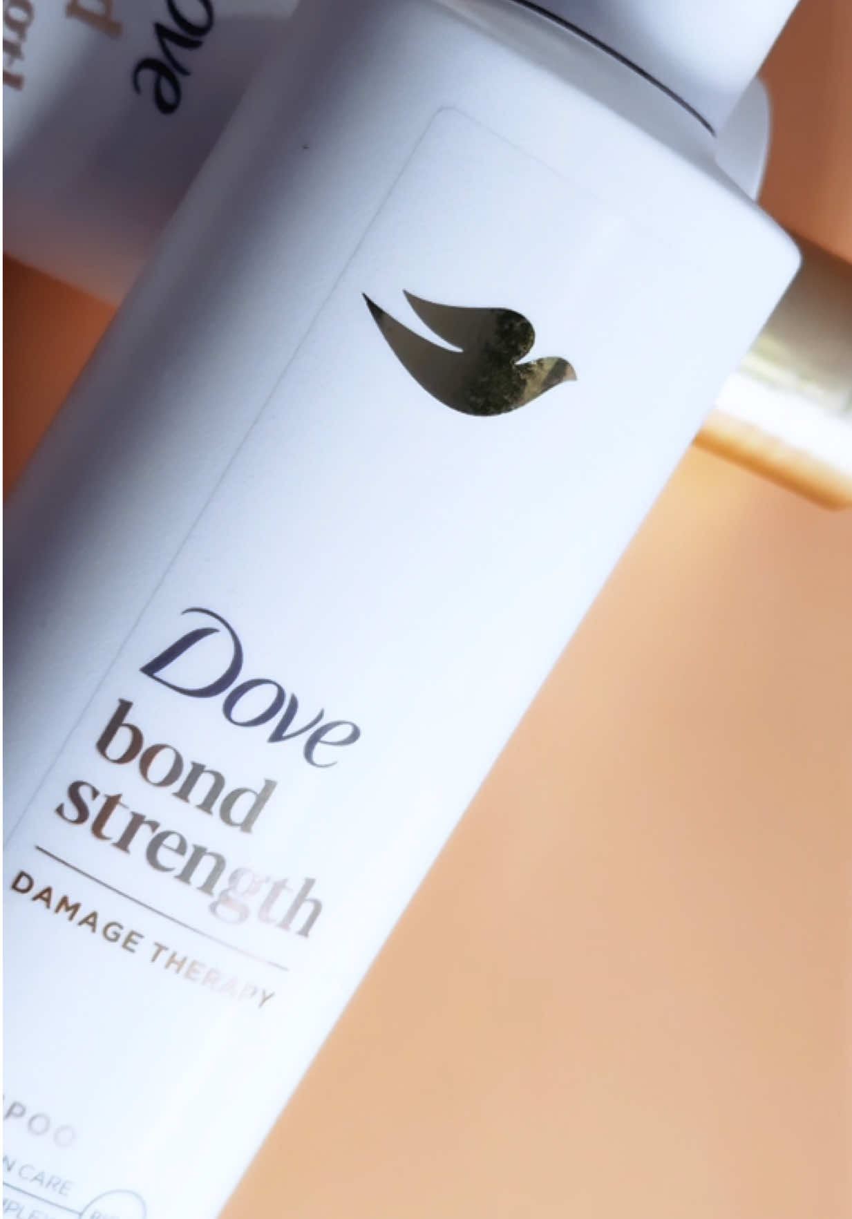 Obsessed is an understatement! These smell SOO good I couldn’t not get them. Next time you go to the store you gotta smell them at least! @Dove Beauty & Personal Care 🤍