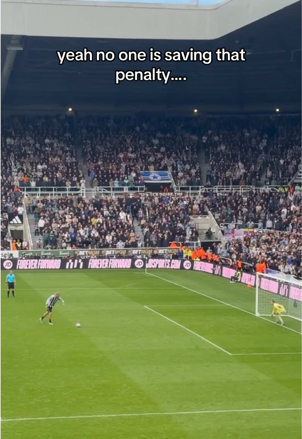 Woltemade with maybe the best penalty of the year🤯 #newcastleunited #woltemade #PremierLeague #newcastle #nickwoltemade 