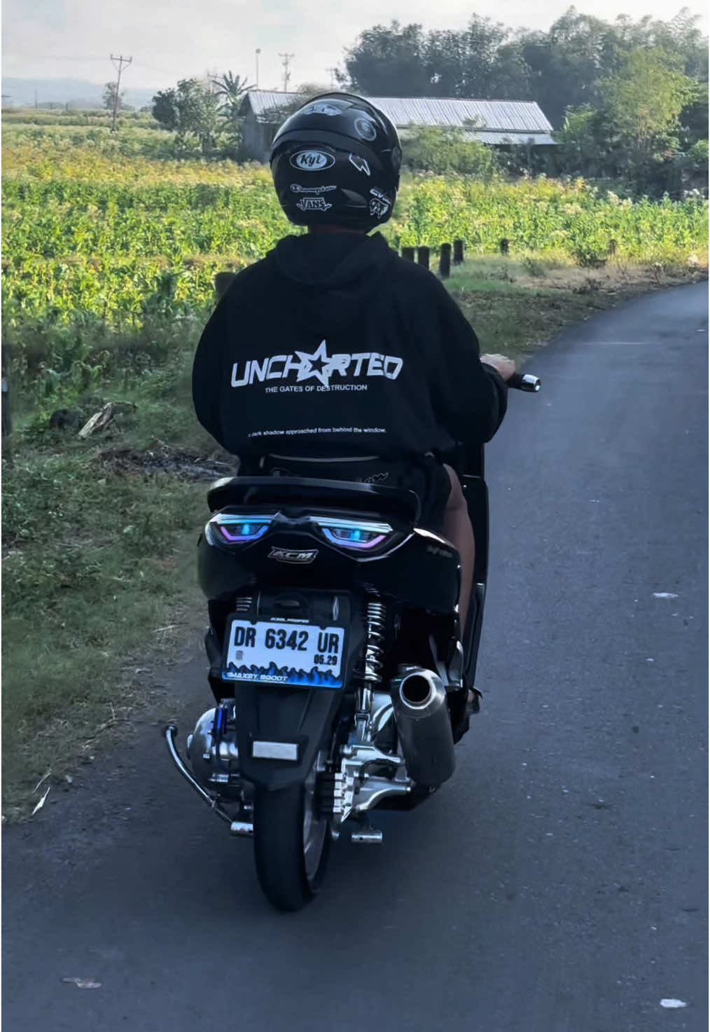 Emang secakep iti hodienya yok gas cocok untuk anak motoran, nongkrong tidak berat ringan di pakai 300gsm/280 #promomakan1010 #fyp #lewatberanda #fypシ゚ #fyppppppppppppppppppppppp 
