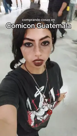 Vlogcitoooo  de la @Cómic-Con Guatemala  😝😝 fue divertido grabaaar, estoy emocionada por hacerles el haul de las cositas que compré :) #Vlog #comicon #guatemala #compras 