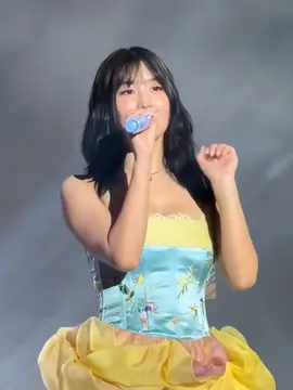 Fancam de momo twice#fancamskpop#fancamplatanitos🍌 #apoyoplissssssssssssss💞 #pinchetiktokponmeenparati #entuparati @charli d’amelio @TikTok 
