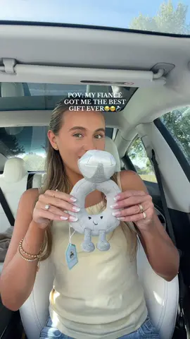 Tell your man you NEED one😭💍#engagementring #bridetobe #2026bride #jellycat #fiance @Jellycat  Ring jellycat