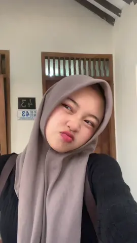 o nya oow