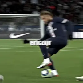 Todo mundo levando golpe 😔 IB:@𝐉𝐒𝟕𝐙𝐙  #neymarjr10 #xbycza #vaiprofycaramba #futebolarte #corteseco 