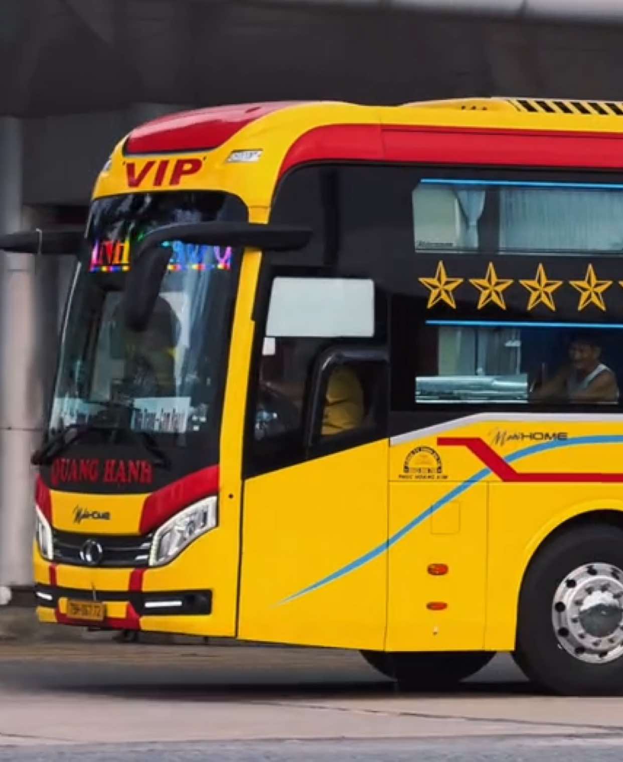 Xe khách 🇻🇳 chạy toptop | Vạn dặm bình an 💐 #dongtaTV #tiktok #trending #xuhuong #viral 