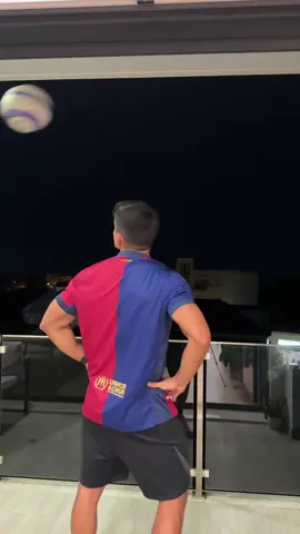 Yamal needs lessons from Nuno Mendes 😳💀 #lamineyamal #yamal #psg #barcelon 