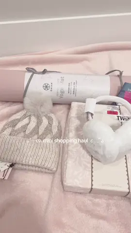 ૮₍ ´ ꒳ `₎ა || i  lovee the earmuffs they’re so cute! use rewards code H4N1WONI on yesstyle for $$$ off 💓|| #wonyoungism #haul #shoppinghaul #cute #pink 