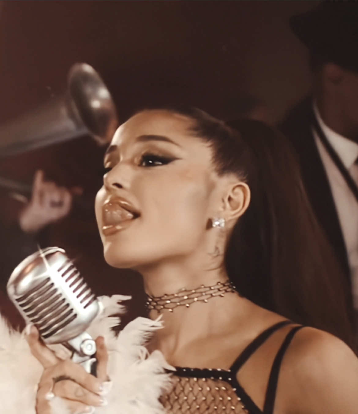 the real showgirl #arianagrande #edit #edits #thelifeofashowgirl #taylorswift the fate of ophelia music video mv edit taylor swift showgirl dance the life of a showgirl