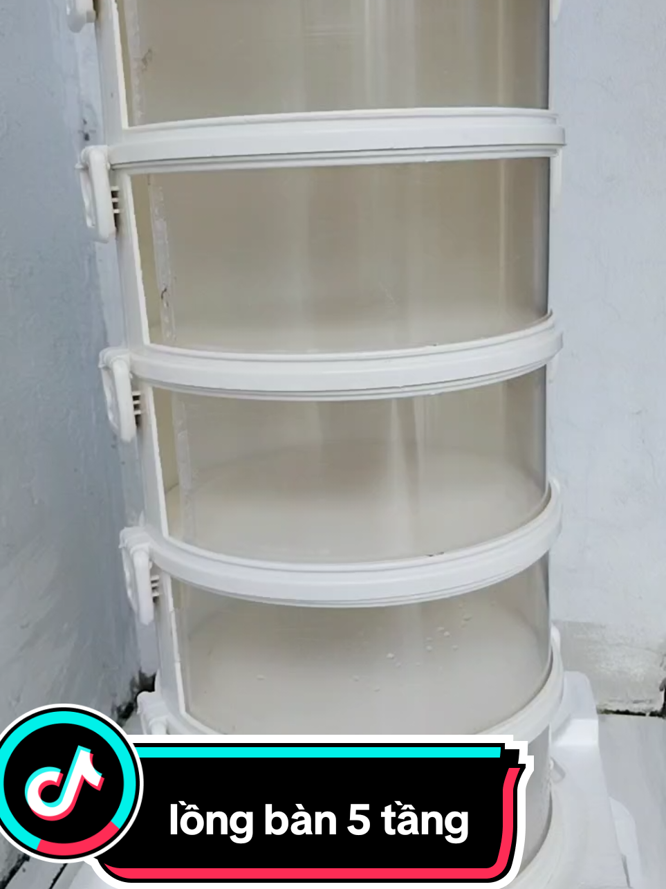 # lồng bàn 5 tầng nhỏ gọn rất tiện làm cho căn biếp mình thêm gọn gàng ngăn nắp mủ nhựa dẻo e dễ dàng vệ sinh nữa nè để đồ ăn thúc uống k sợ bị ruồi bu#tiếpthilienket  có ngăn kéo và lổ thoáng khí luôn nhe
