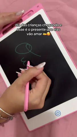 ela é maior do que as outras! E mto boa para desenhar ✨❤️ #lousamagica #diadascriancas #criancas #fyp #presente 