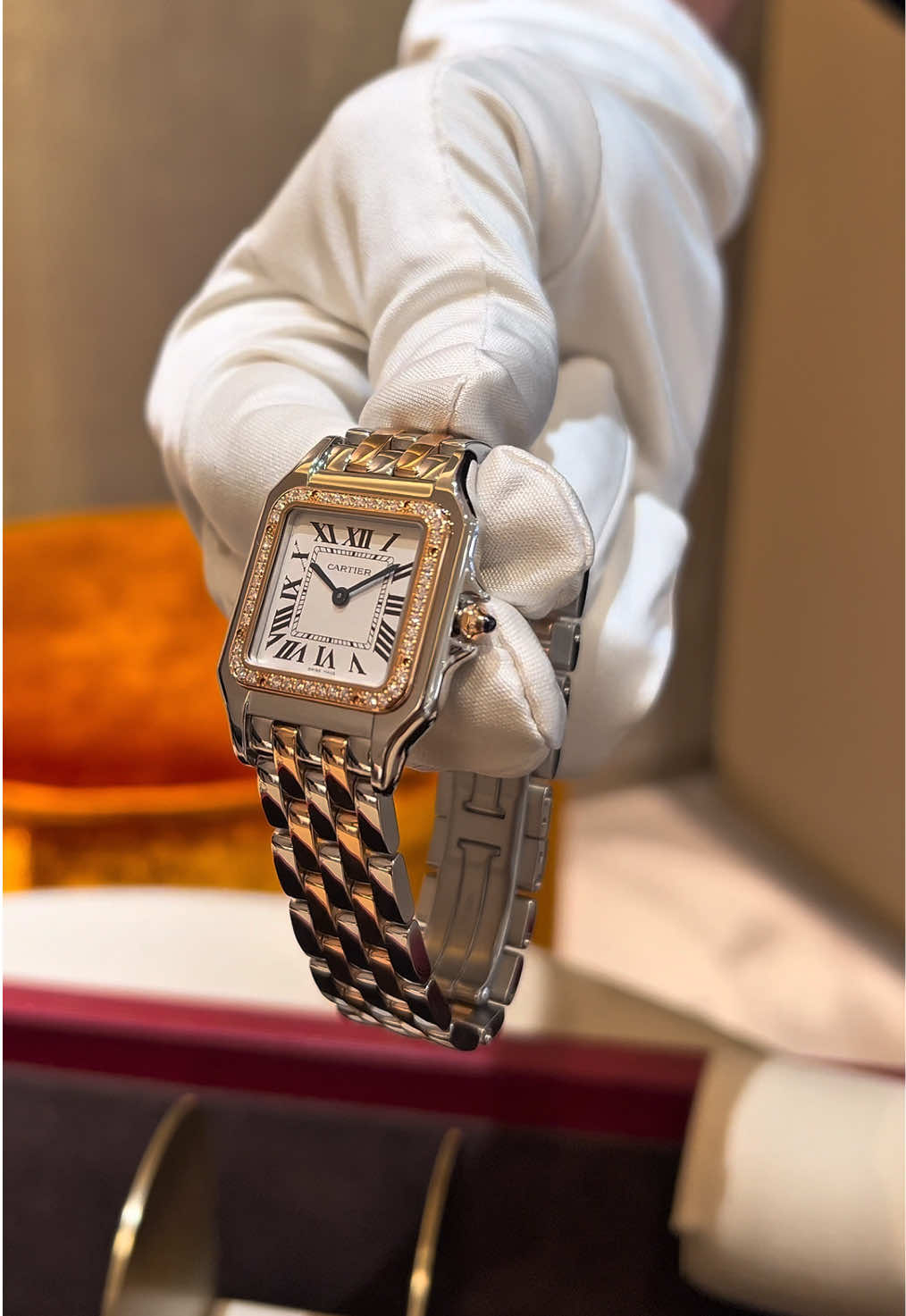 ¿Panthère o Ballon Bleu? Dos íconos de Cartier, descubrelos en Torre Gerais #Cartier #TorreGerais #Watches 