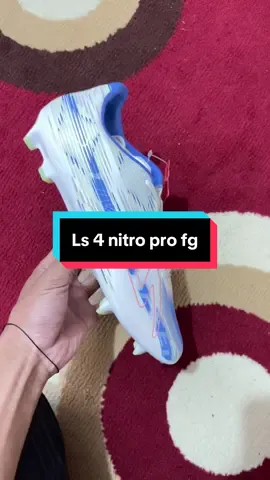 Rekomen sepatu sepakbola cocok buat segala posisi, cocok buat kaki lebar #specs #sepatusepakbola #sepakbolaindonesia #belilokal #fyp  @Specs Indonesia 