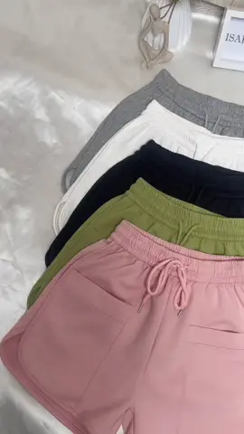 Women’s Sports Baggy Shorts with Front Pocket - Versatile and Stylish💞 #16220 #sportwear #yogaoutfit #sports #brand ❤️