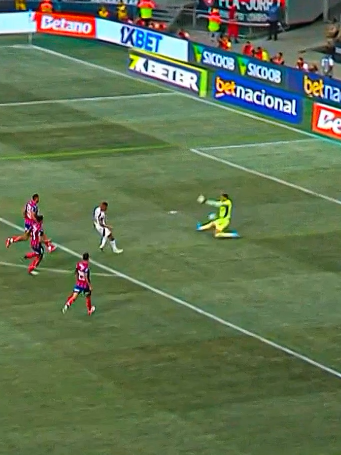 SAMUEL LINO PERDEU O GOL DO EMPATE 😔🥲 #flamengo#samuellino#sportdudu #brasileirao2025#bahia 