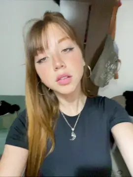 imagínate tener ese color de ojos😭