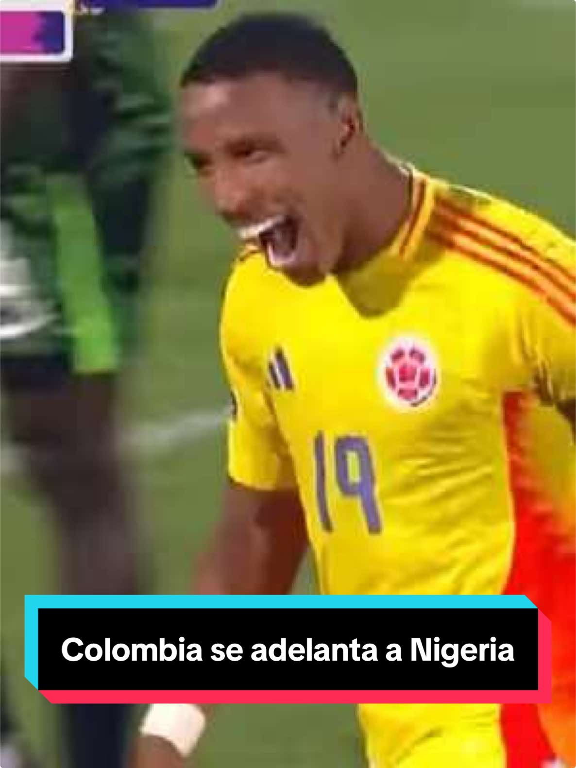 ¡Colombia pega primero! 🇨🇴🔥 Los Cafeteros se adelantaron ante Nigeria con un gol de Kener González, jugador del América de Cali. ⚽💥 Es su primer tanto del torneo y con esta anotación Colombia toma el liderato del grupo. ✨🏆 ¿Podrán los sudamericanos mantener la ventaja? 👀💪 ⚽️ Nigeria 🇳🇬 0-1 Colombia 🇨🇴 #U20TD #U20WC #MundialTelemundo #Chile2025