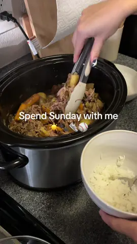 Lots of baking & sports this Sunday!! Go Mariners 🧜‍♀️ #sundaymotivation #sundayreset #diml #sundayroutine #resetroutine 